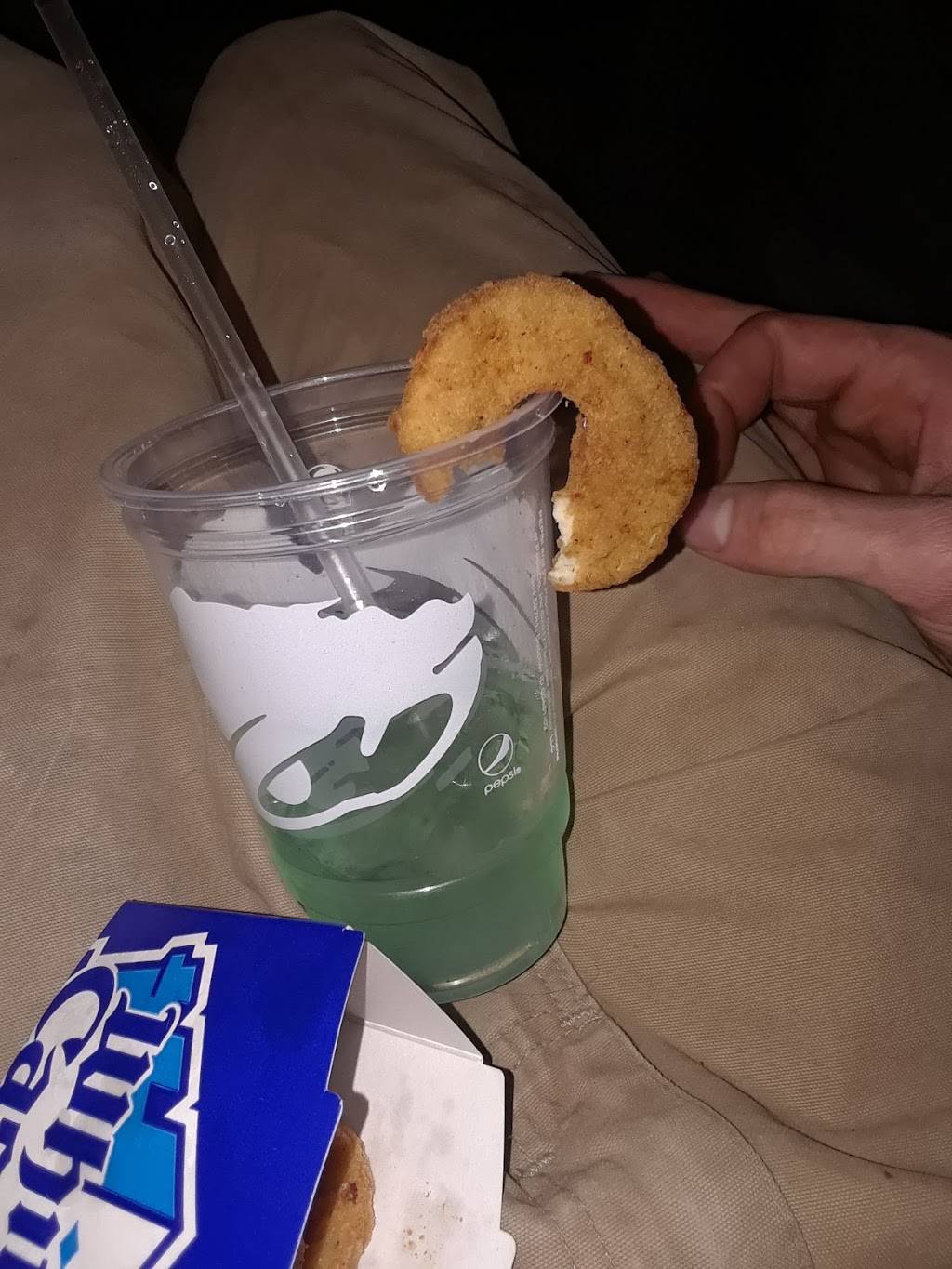 White Castle | restaurant | 3135 W 13 Mile Rd, Royal Oak, MI 48073, USA | 2485494361 OR +1 248-549-4361