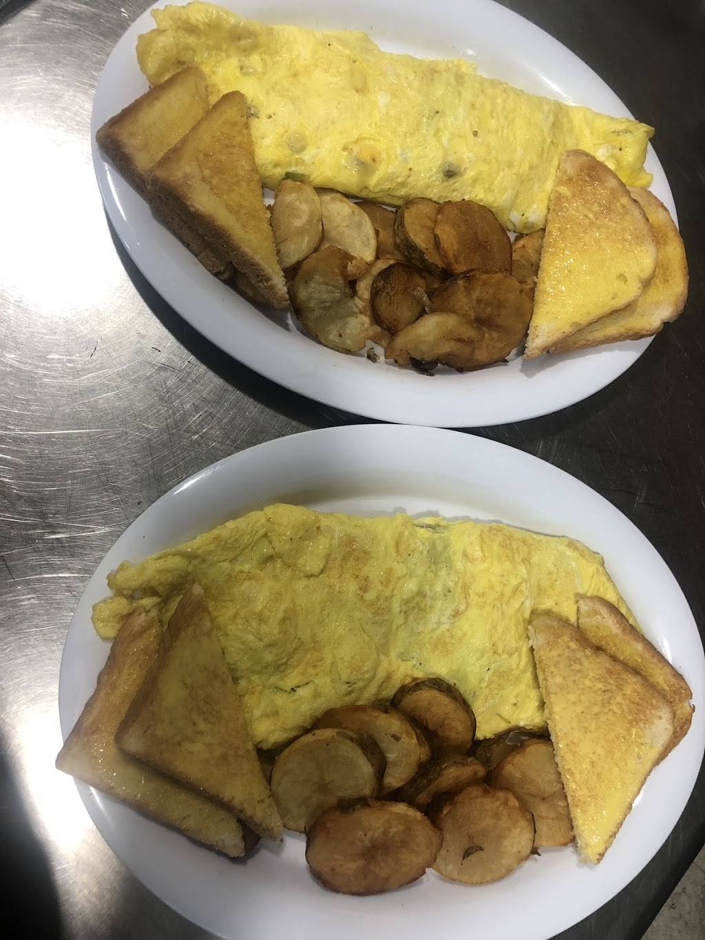 Bonnie Cafe | restaurant | 100 Aviation Dr, Mt Vernon, IL 62864, USA | 6182421110 OR +1 618-242-1110