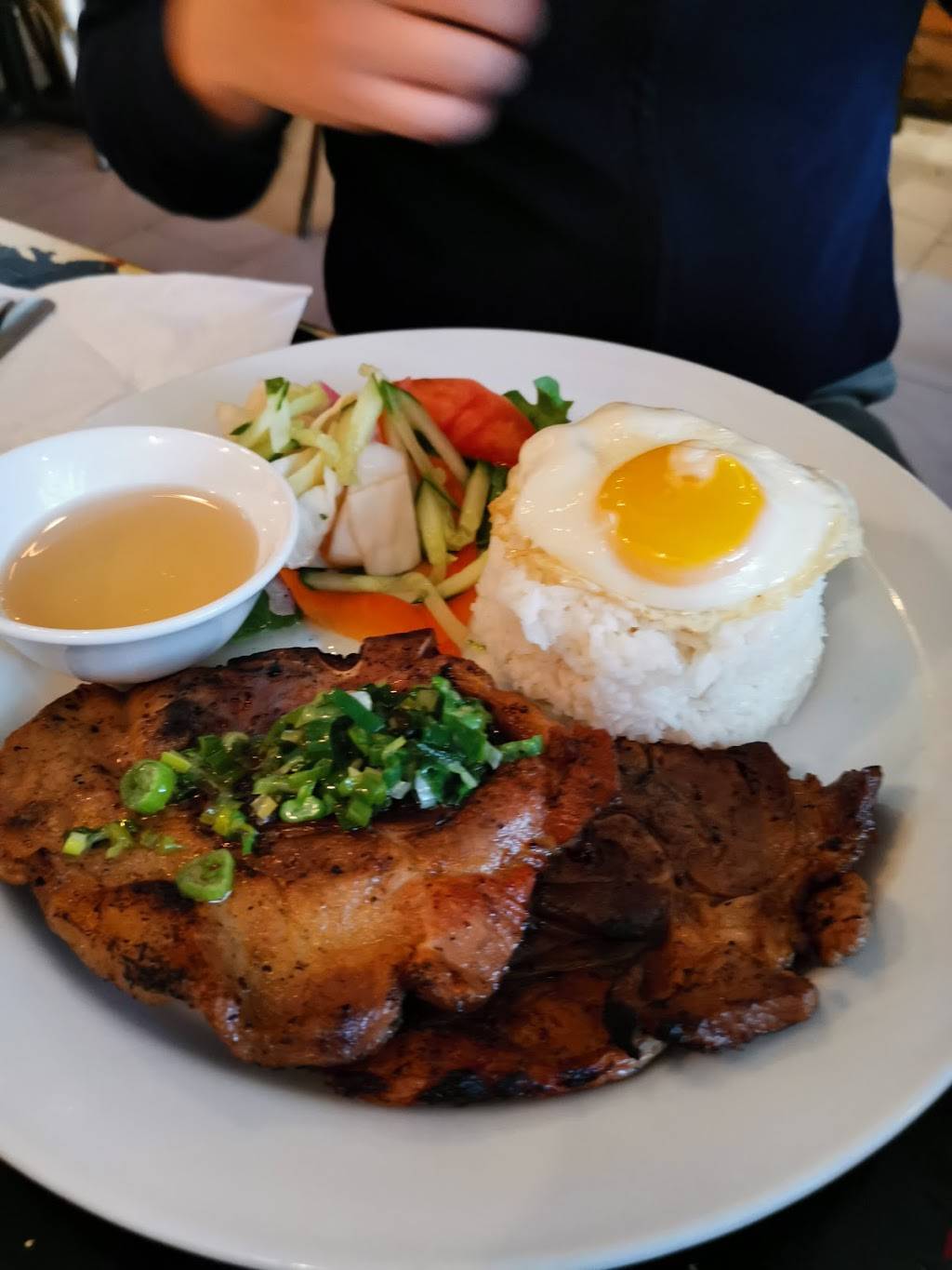 Bac Ky Vietnamese Canteen | restaurant | 567 King St W, Toronto, ON M5V 1M1, Canada | 4165997468 OR +1 416-599-7468