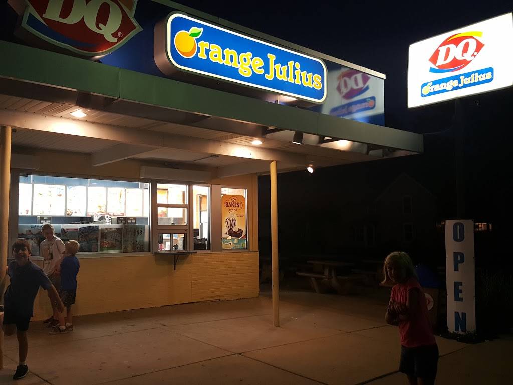 Dairy Queen | restaurant | 704 W Chicago St, Elgin, IL 60123, USA | 8476973319 OR +1 847-697-3319