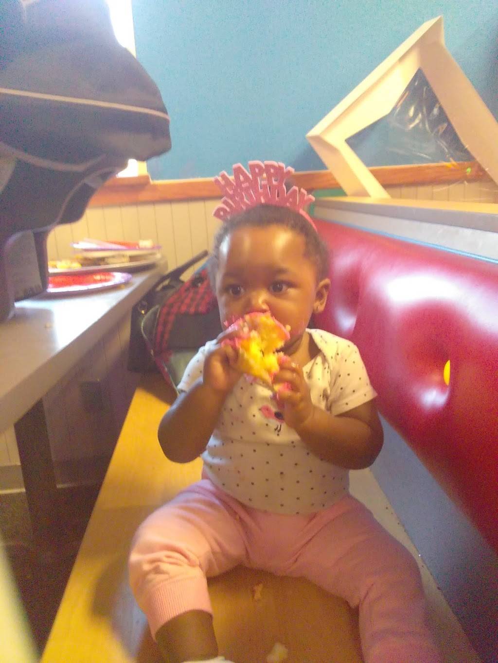 Chuck E. Cheeses | restaurant | 2701 S Chase Ave, Milwaukee, WI 53207, USA | 4144838655 OR +1 414-483-8655