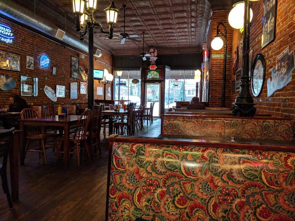 Emery Steakhouse | restaurant | 16 W Peoria St, Paola, KS 66071, USA | 9132944148 OR +1 913-294-4148