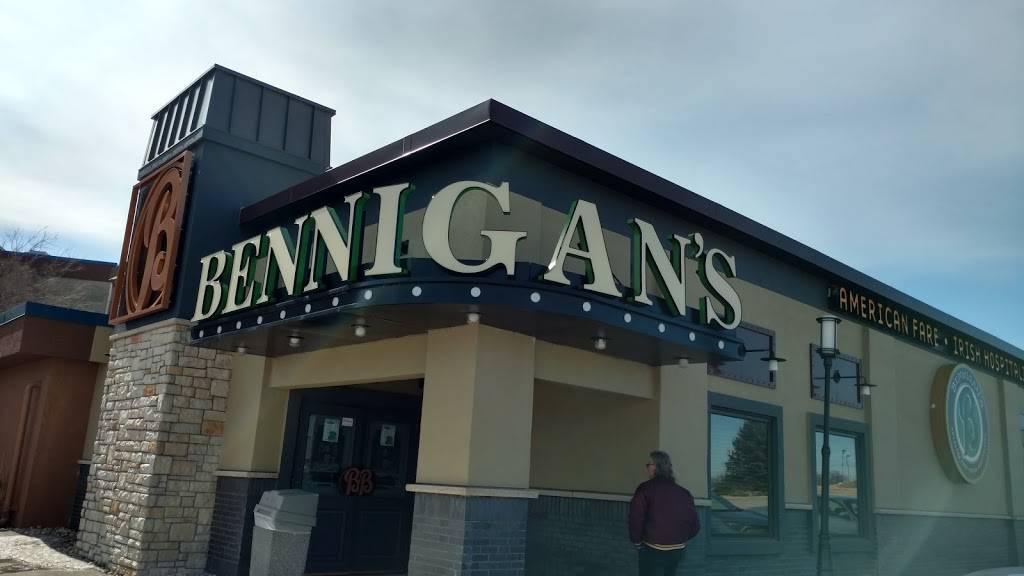 Bennigans Clear Lake | restaurant | 2023 7th Ave N, Clear Lake, IA 50428, USA | 6413572366 OR +1 641-357-2366