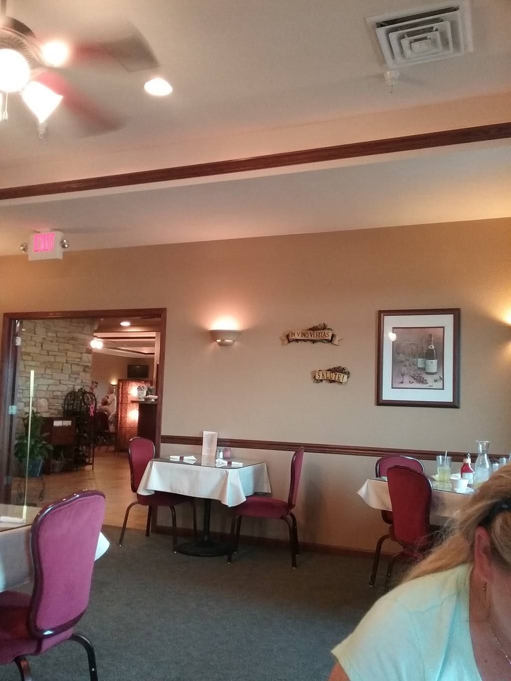 Villa Pizza & Family Restaurant | restaurant | 214 Viking Dr, Orfordville, WI 53576, USA | 6088793336 OR +1 608-879-3336