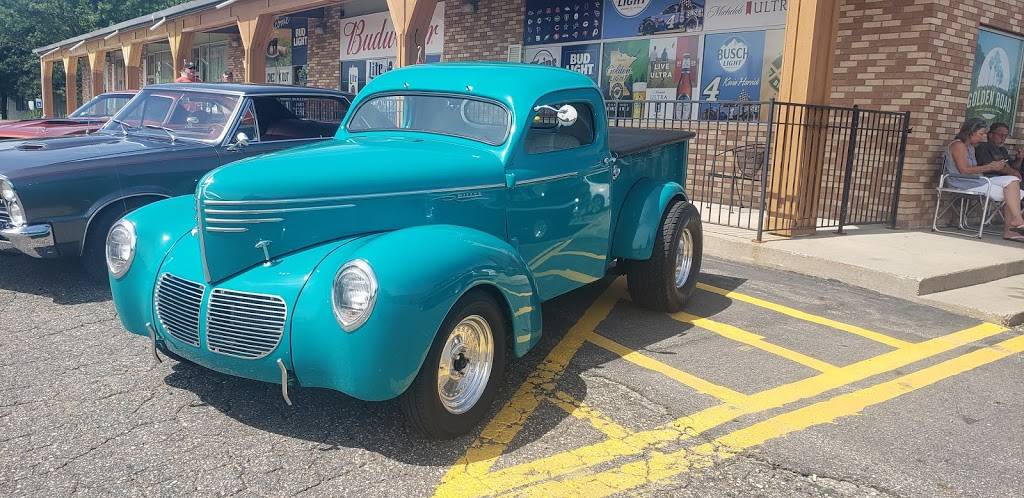 Dannys Dugout | restaurant | 736 S Benton Dr, Sauk Rapids, MN 56379, USA | 3202520451 OR +1 320-252-0451