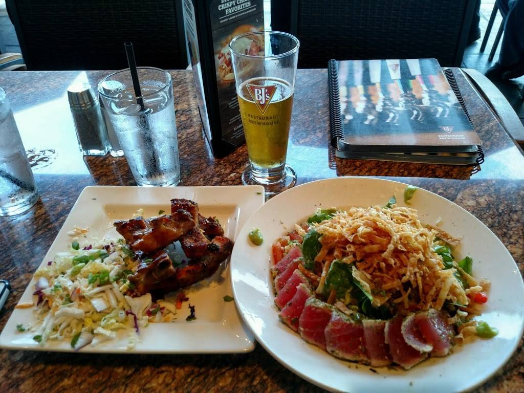 BJs Restaurant & Brewhouse | restaurant | 1159 Southcenter Mall, Tukwila, WA 98188, USA | 2064397500 OR +1 206-439-7500