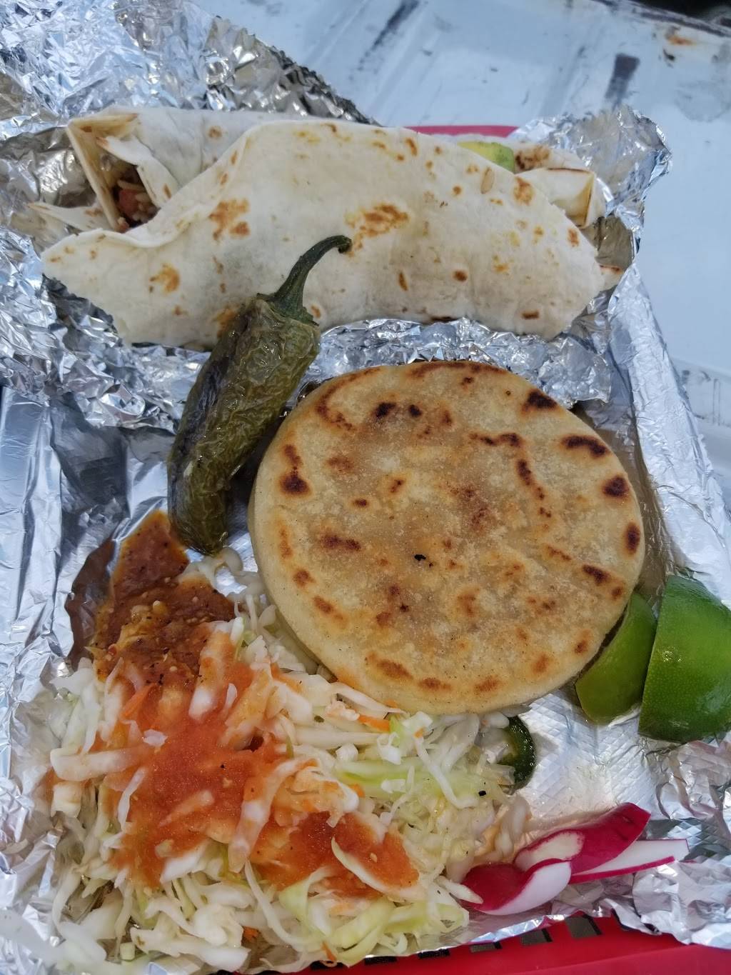 Pupuseria Villeda | restaurant | 2400 E Dublin Granville Rd, Columbus, OH 43229, USA | 6142541739 OR +1 614-254-1739