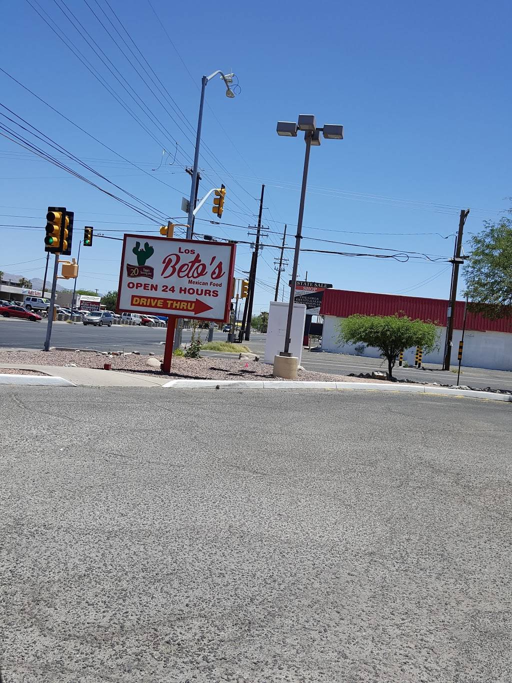 Los Betos | restaurant | 3680 E Grant Rd, Tucson, AZ 85716, USA | 5203184787 OR +1 520-318-4787