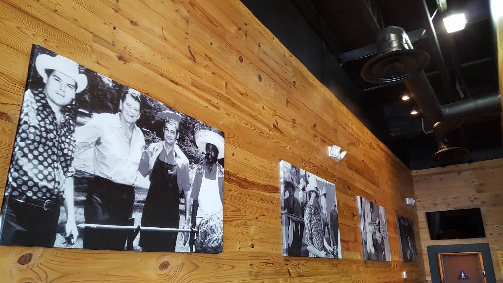 Dickeys Barbecue Pit | restaurant | 2435 E Imperial Hwy Unit E, Brea, CA 92821, USA | 7145158177 OR +1 714-515-8177