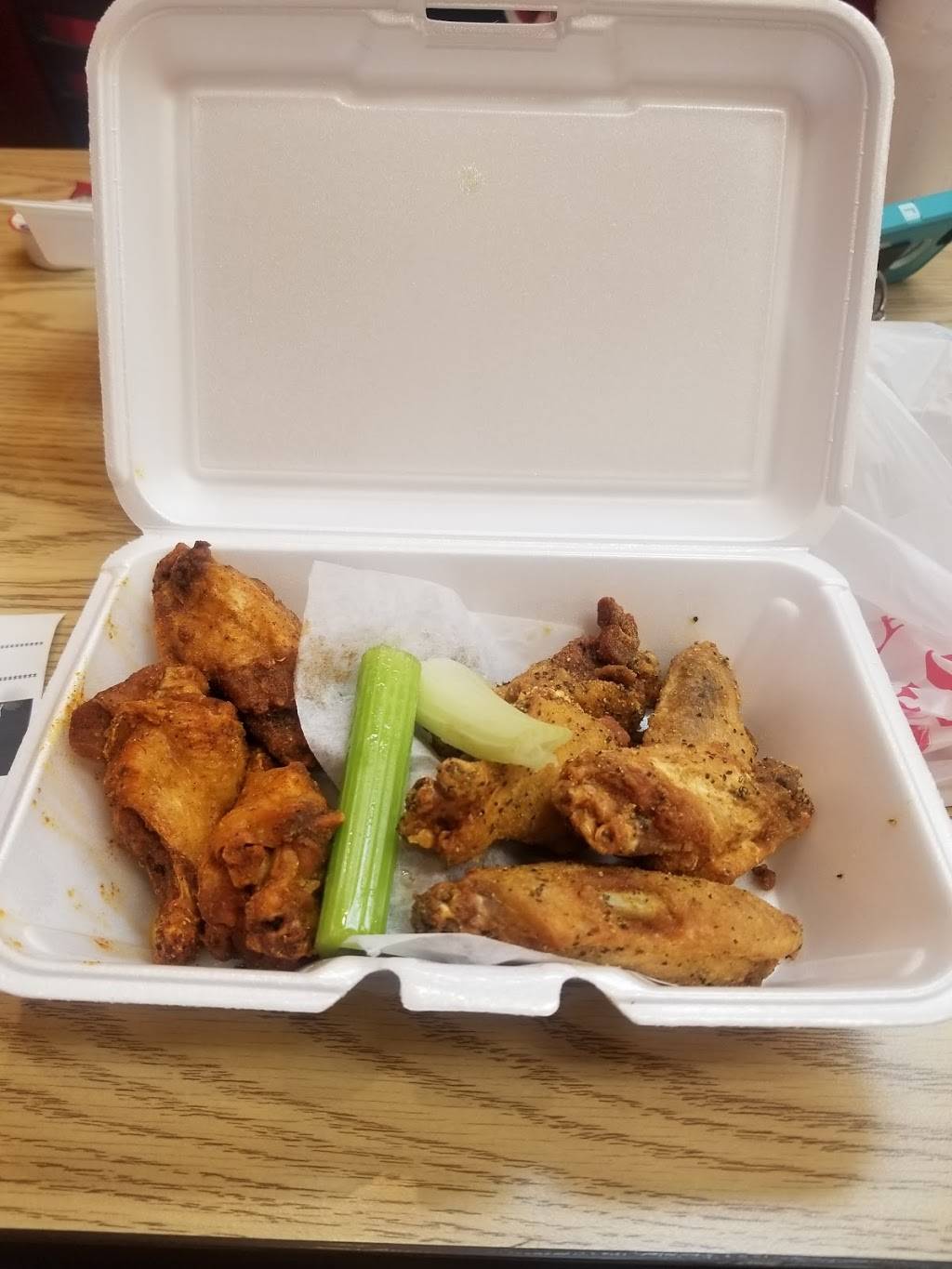 Americas Best Wings | restaurant | 5020 Ferrell Pkwy #205, Virginia Beach, VA 23464, USA | 7577564301 OR +1 757-756-4301