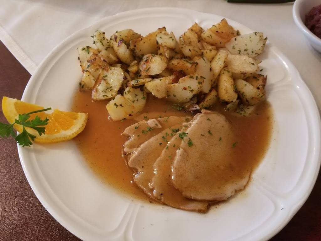 Alpine Haus Restaurant | restaurant | 251 S Seguin Ave, New Braunfels, TX 78130, USA | 8302140205 OR +1 830-214-0205