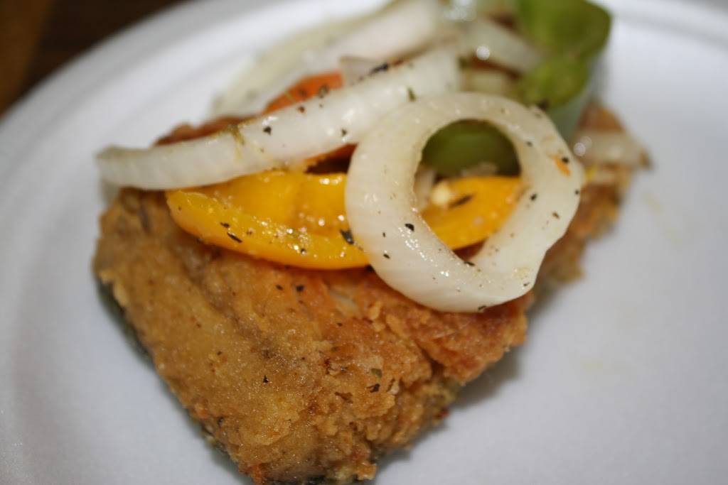 Lloyds Jamaican Restaurant | restaurant | 1710 Jane St, York, ON M9N 2S4, Canada | 4162422436 OR +1 416-242-2436