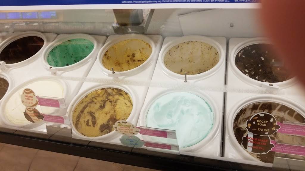 Dunkin | bakery | 504 21st St, Vero Beach, FL 32960, USA | 7727780717 OR +1 772-778-0717