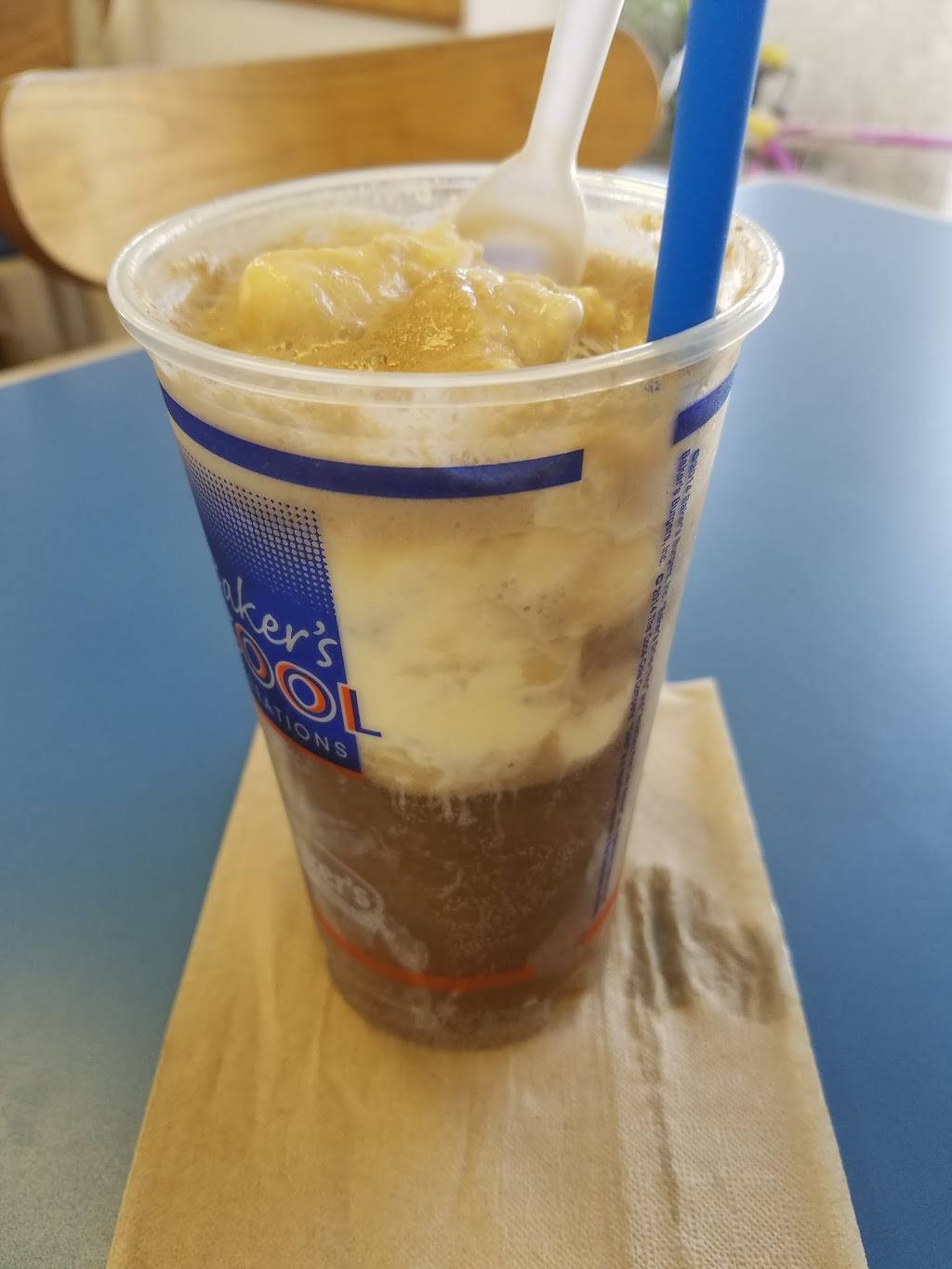 Bakers Drive-Thru | restaurant | 601 W Highland Ave, San Bernardino, CA 92405, USA | 9098845233 OR +1 909-884-5233