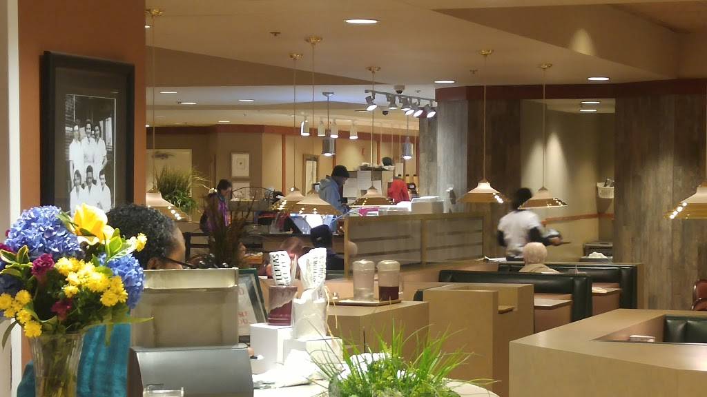 K&W Cafeterias | restaurant | 3200 Northline Ave, Greensboro, NC 27408, USA | 3362922864 OR +1 336-292-2864