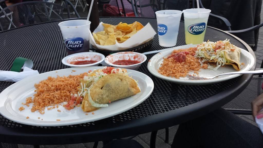 Luna Azteca Mexican Grill | restaurant | 5918 NW 63rd Terrace, Kansas City, MO 64151, USA | 8164378038 OR +1 816-437-8038