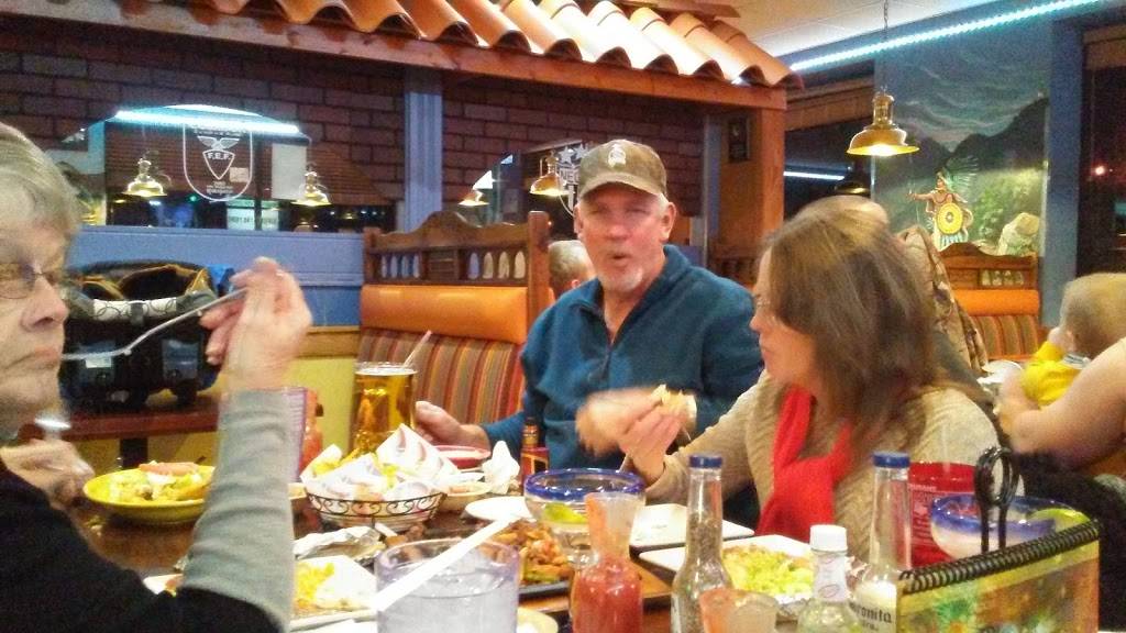 El Cazador | restaurant | 911 Main St, Altavista, VA 24517, USA | 4343697921 OR +1 434-369-7921