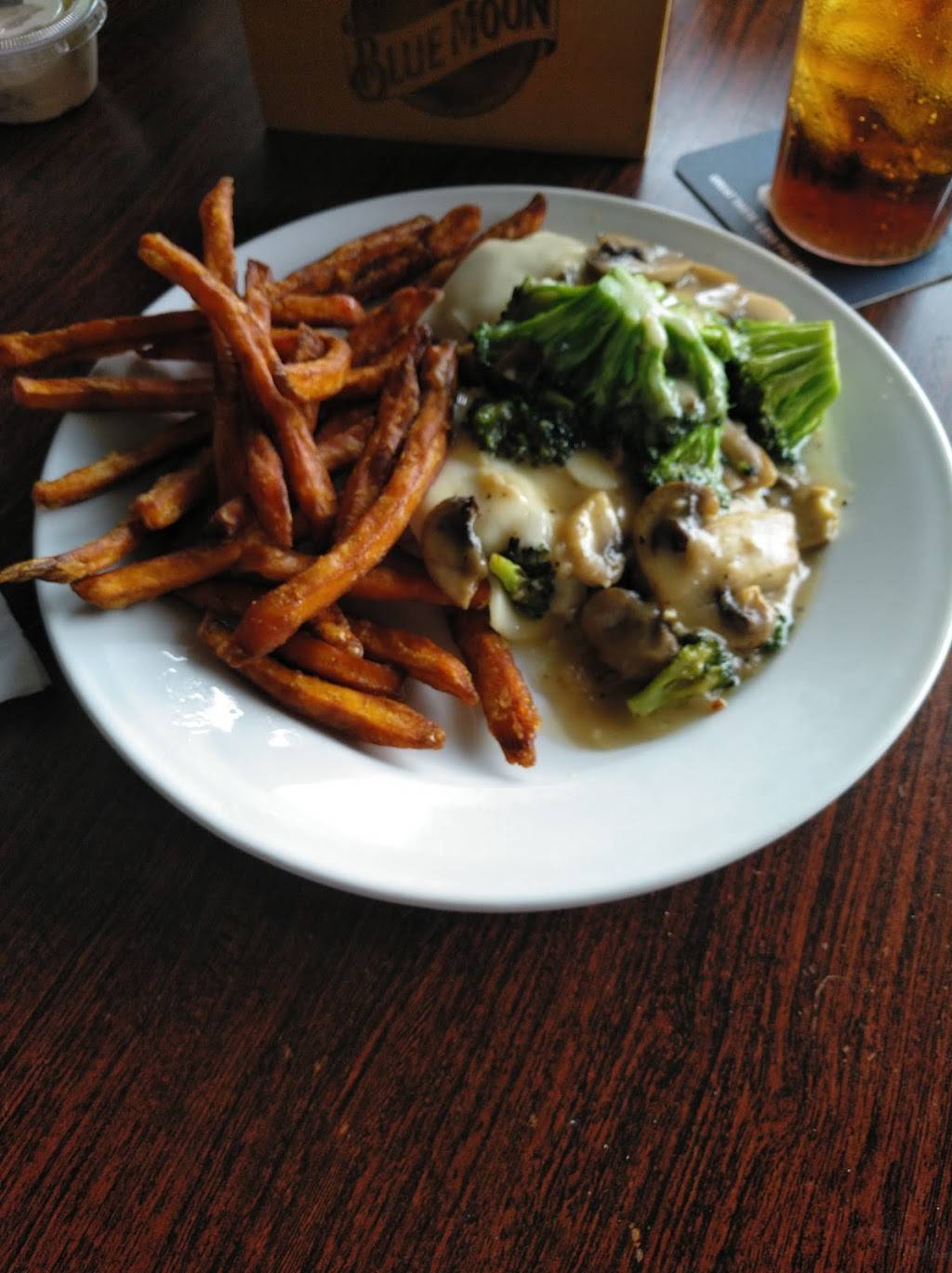 Pacific Brew Haus | restaurant | 220 S 1st St, Pacific, MO 63069, USA | 6362572650 OR +1 636-257-2650