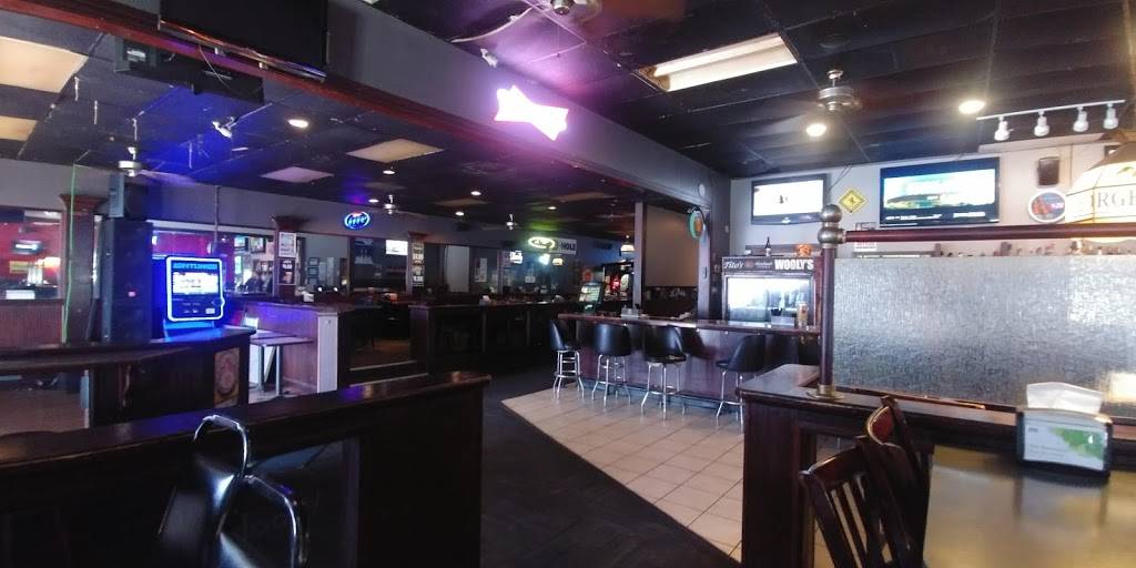 Wooly ClubHouse Restaurant & Bar | restaurant | 565 S Jefferson Ave, Cookeville, TN 38501, USA | 9318540117 OR +1 931-854-0117