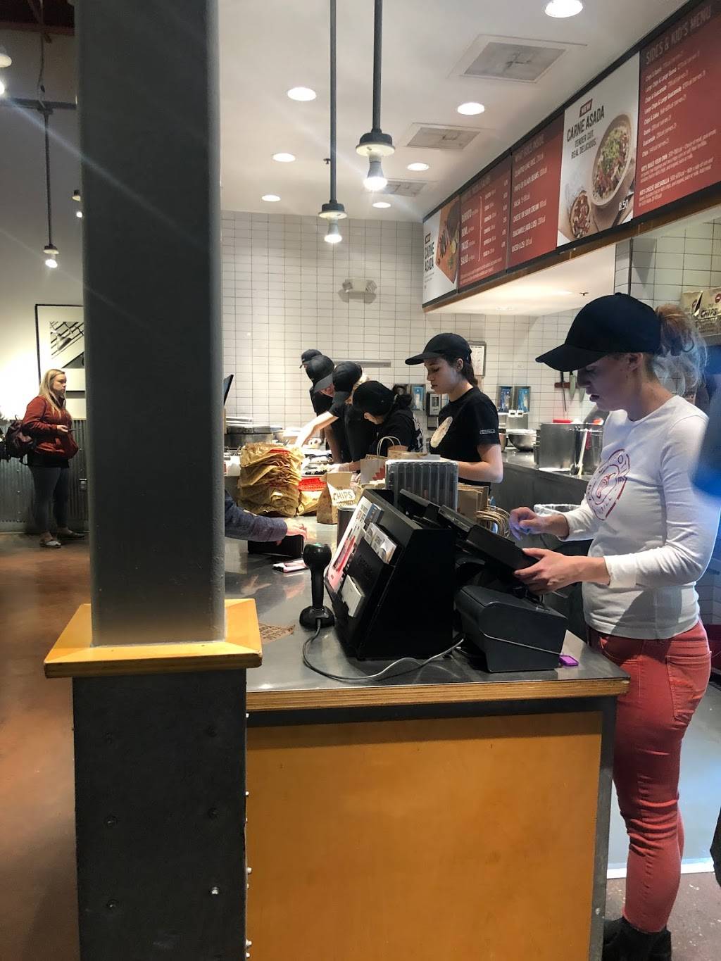 Chipotle Mexican Grill | restaurant | 1716 NW Chipman Rd, Lees Summit, MO 64081, USA | 8162460505 OR +1 816-246-0505