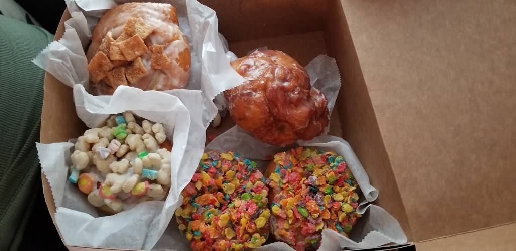 Sugarr Donuts | restaurant | 1752 Eureka Rd, Wyandotte, MI 48192, USA | 7342588386 OR +1 734-258-8386