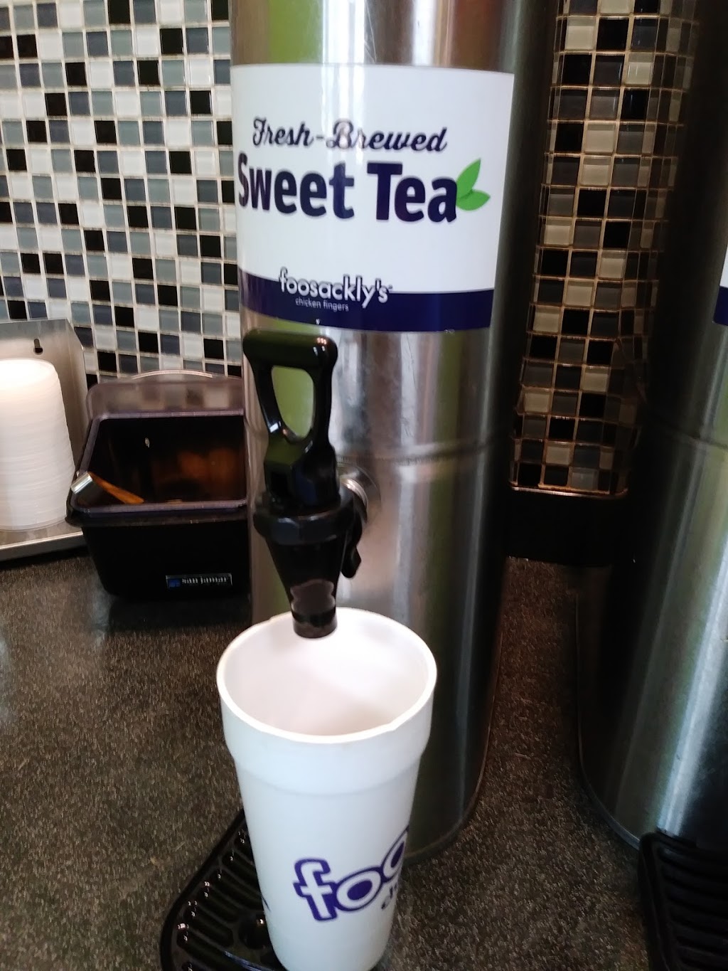 foosacklys - Cottage Hill | restaurant | 2502 Schillinger Rd S, Mobile, AL 36695, USA | 2512197761 OR +1 251-219-7761