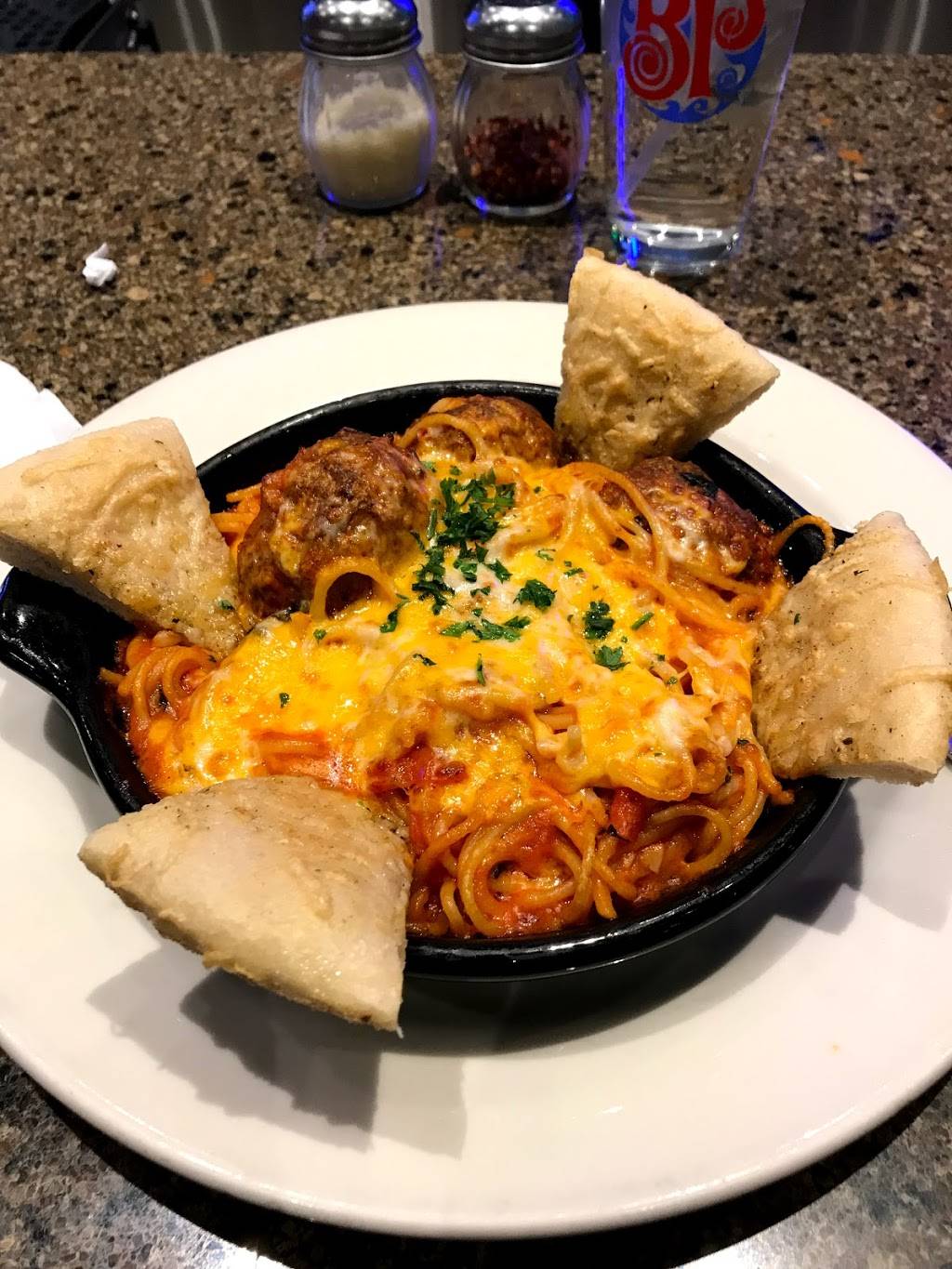 Bostons Restaurant & Sports Bar | restaurant | 804 N, Cacheris Ct, Casa Grande, AZ 85122, USA | 5202515196 OR +1 520-251-5196