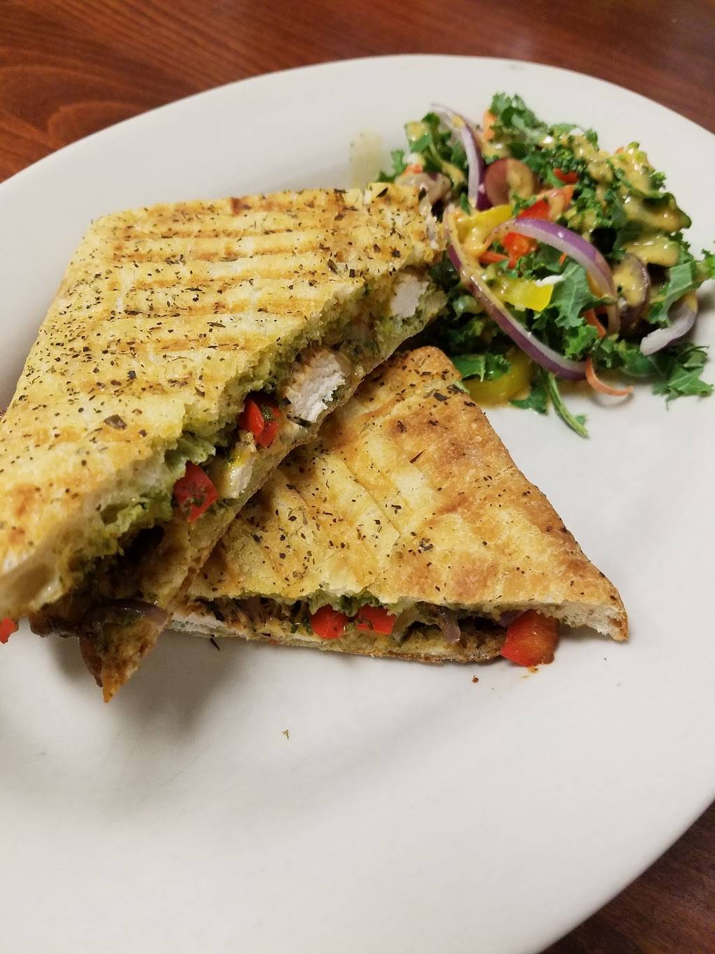 LifeCafe - Highland Park | restaurant | 2145 Ford Pkwy, St Paul, MN 55116, USA | 6516953841 OR +1 651-695-3841