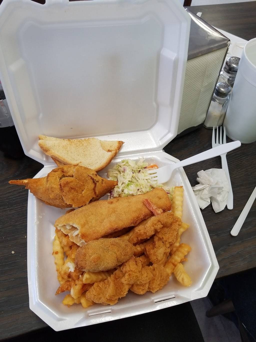 Tonys Fish Galley | restaurant | 909 Center St, Deer Park, TX 77536, USA | 2814765758 OR +1 281-476-5758