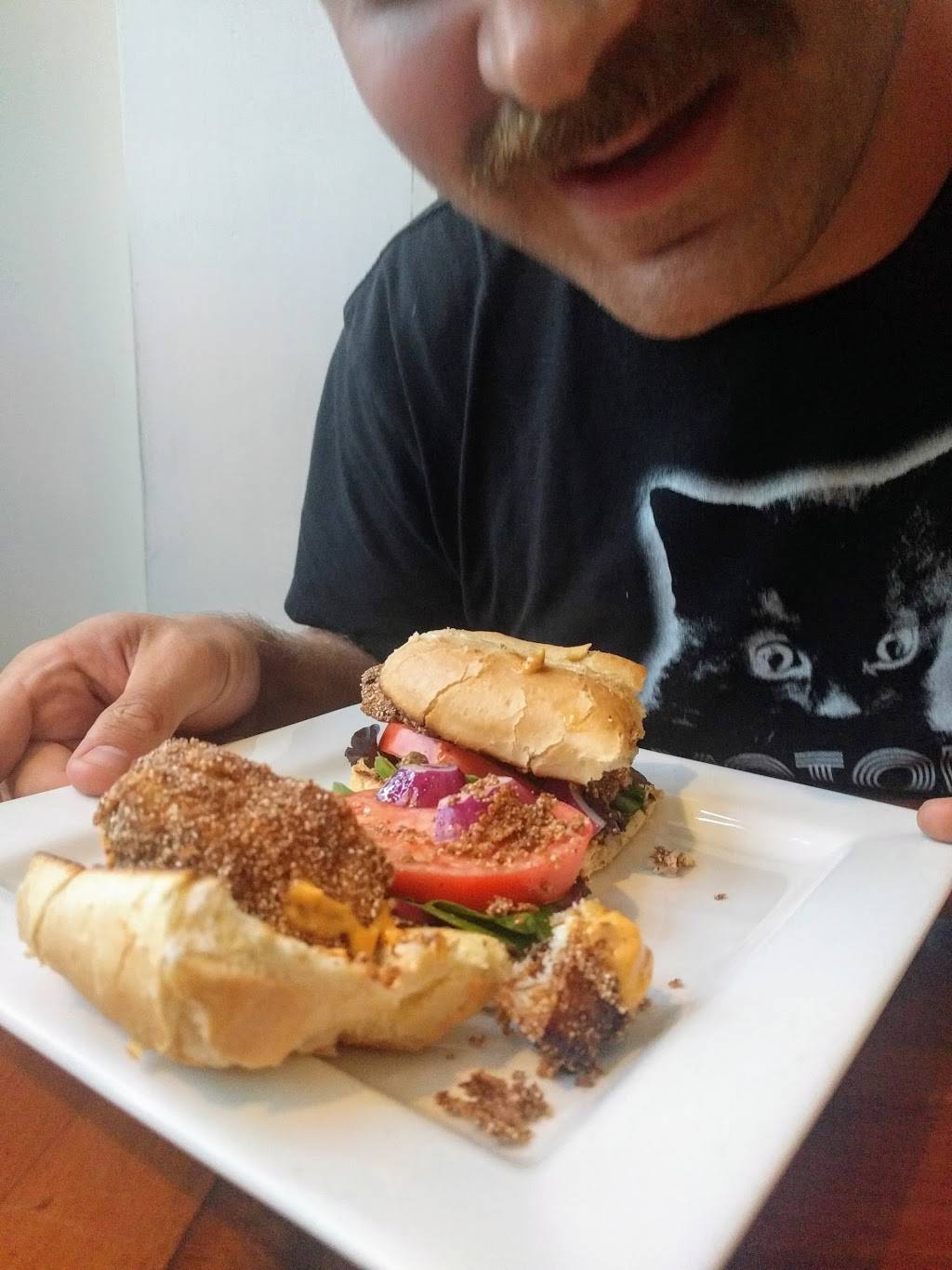 The Camel | restaurant | 1621 W Broad St, Richmond, VA 23220, USA | 8043534901 OR +1 804-353-4901