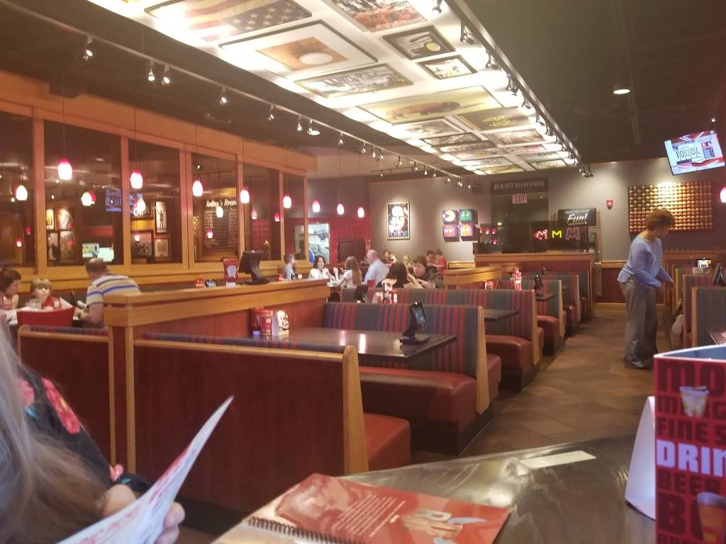 Red Robin Gourmet Burgers and Brews | restaurant | 13800 N Pennsylvania Ave, Oklahoma City, OK 73134, USA | 4057539393 OR +1 405-753-9393