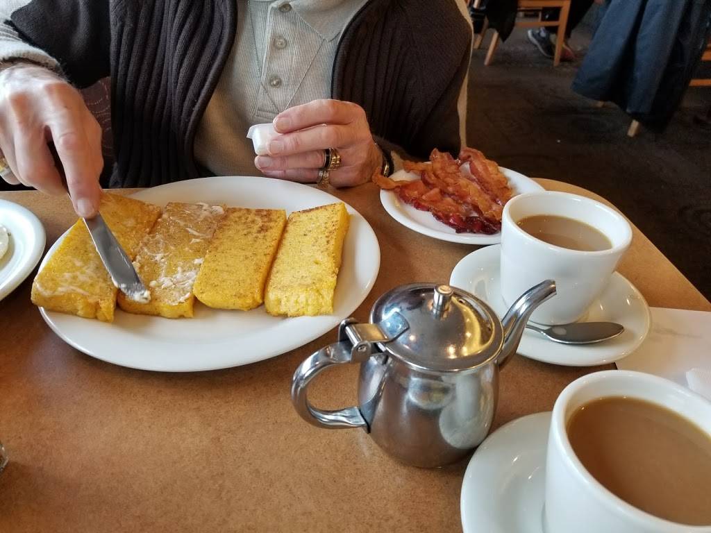 Golden Nugget Pancake House | restaurant | 2932 S Dixie Dr, Dayton, OH 45409, USA | 9372980138 OR +1 937-298-0138