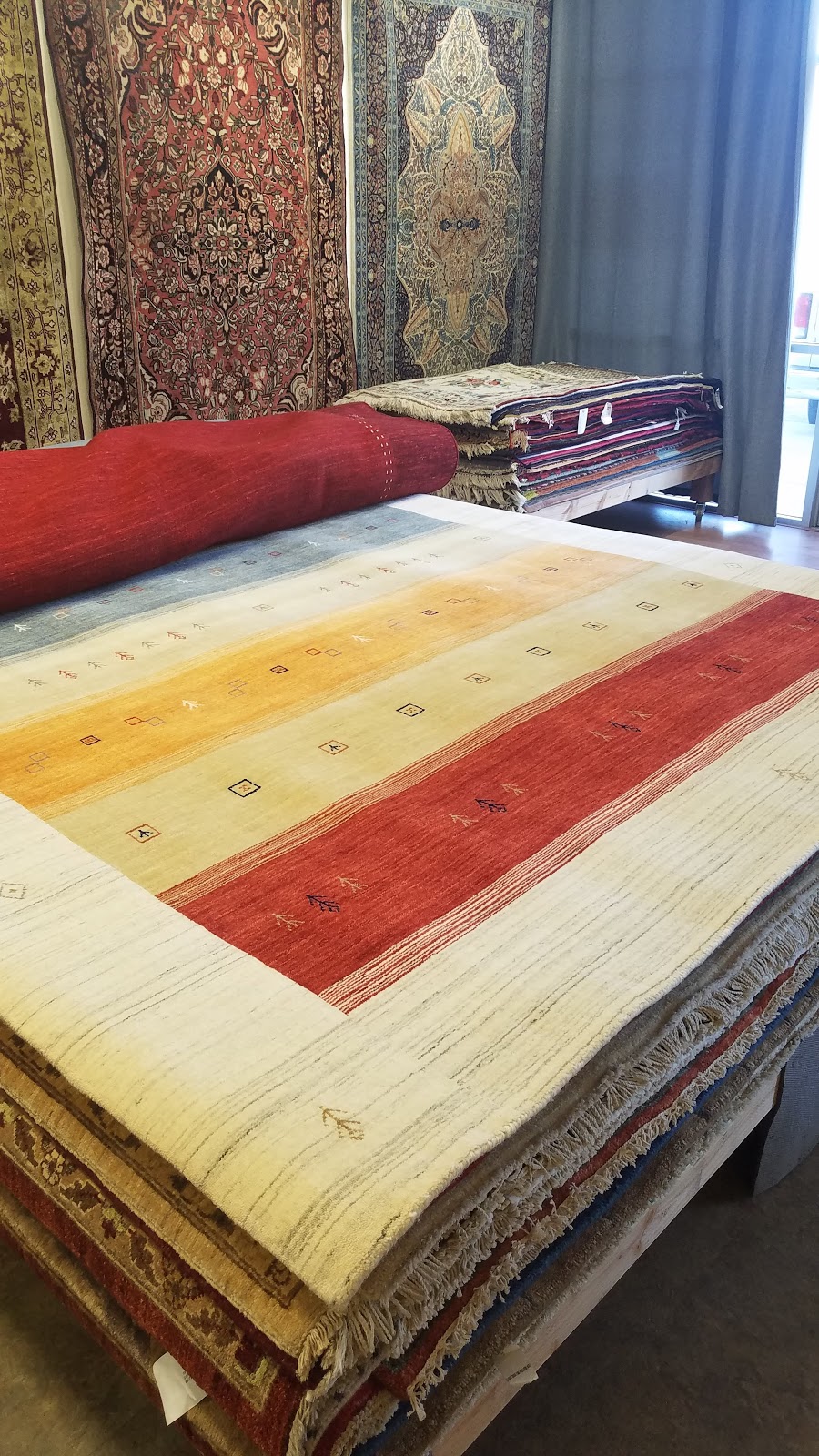 Ebies Rug Cache | restaurant | 2626 E Fort Lowell Rd, Tucson, AZ 85716, USA | 5204811350 OR +1 520-481-1350