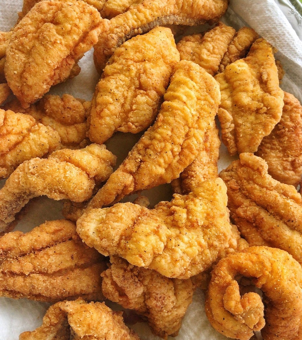 Willie T’s Seafood Shack | restaurant | 1735 Business Center Dr, Reston, VA 20190, USA | 5714717877 OR +1 571-471-7877