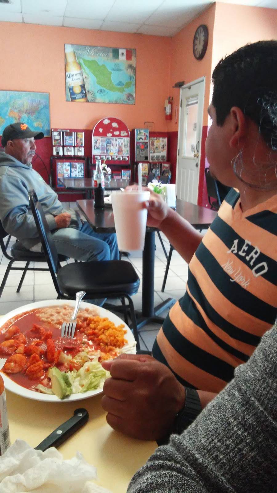 El Burrito Loco | restaurant | 803 7th St, Wasco, CA 93280, USA | 6617584945 OR +1 661-758-4945