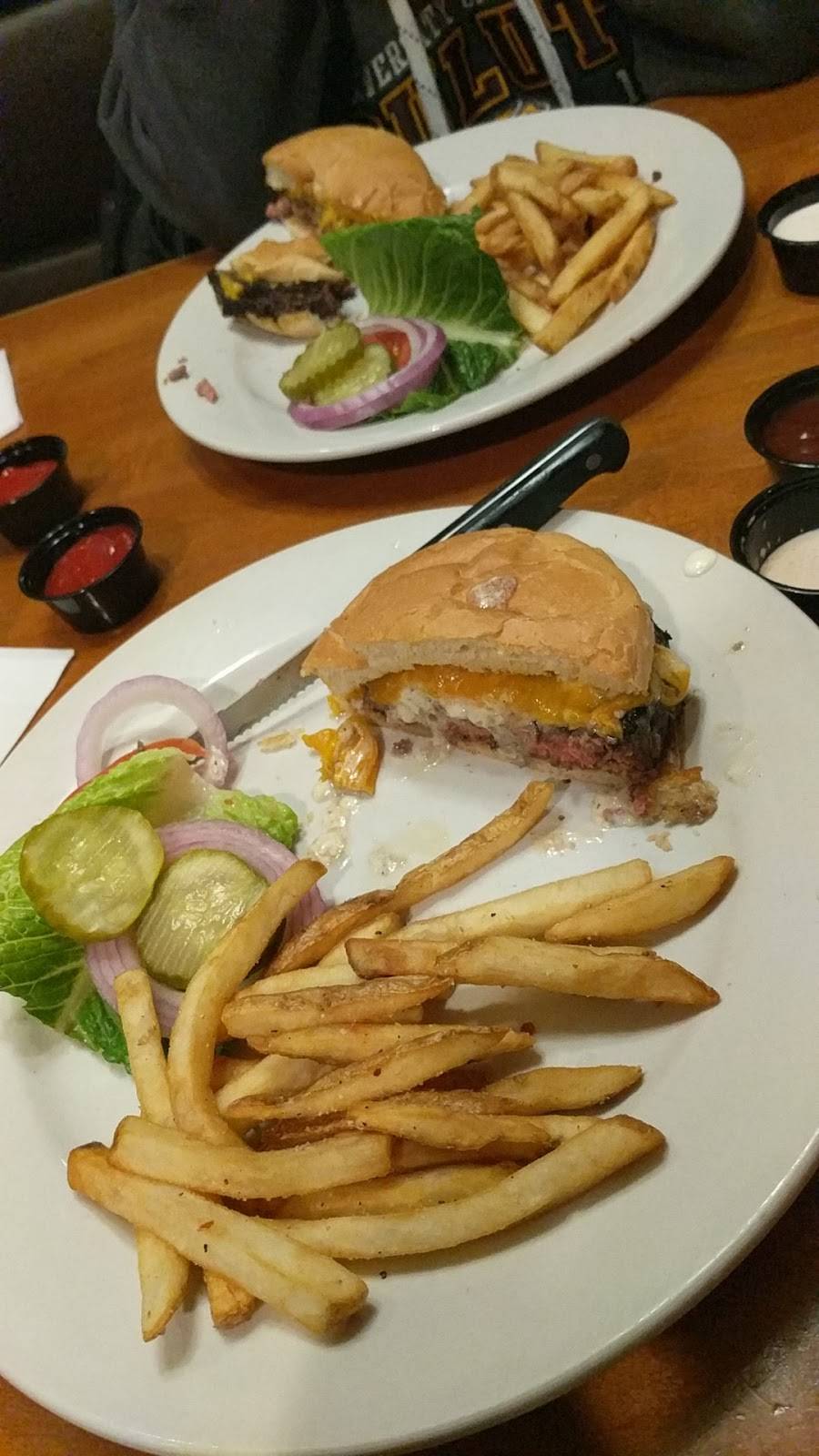 Mavericks Wood Grill | restaurant | 11328 W River Rd, Champlin, MN 55316, USA | 7635768150 OR +1 763-576-8150