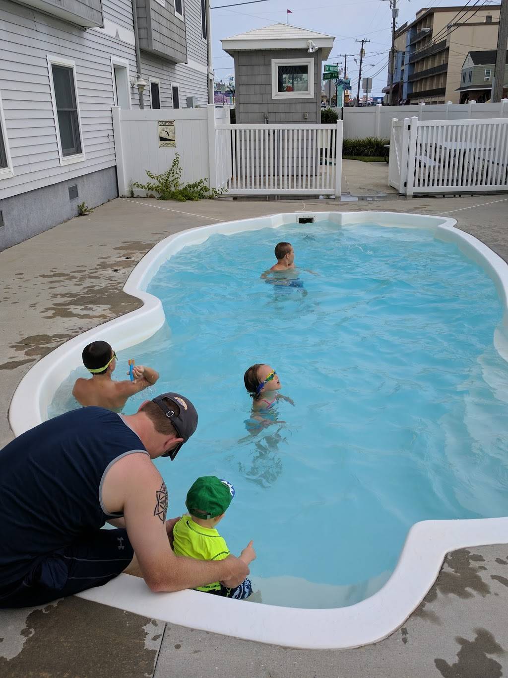 Munchies | restaurant | 2700 Atlantic Ave, Wildwood, NJ 08260, USA | 6095232203 OR +1 609-523-2203