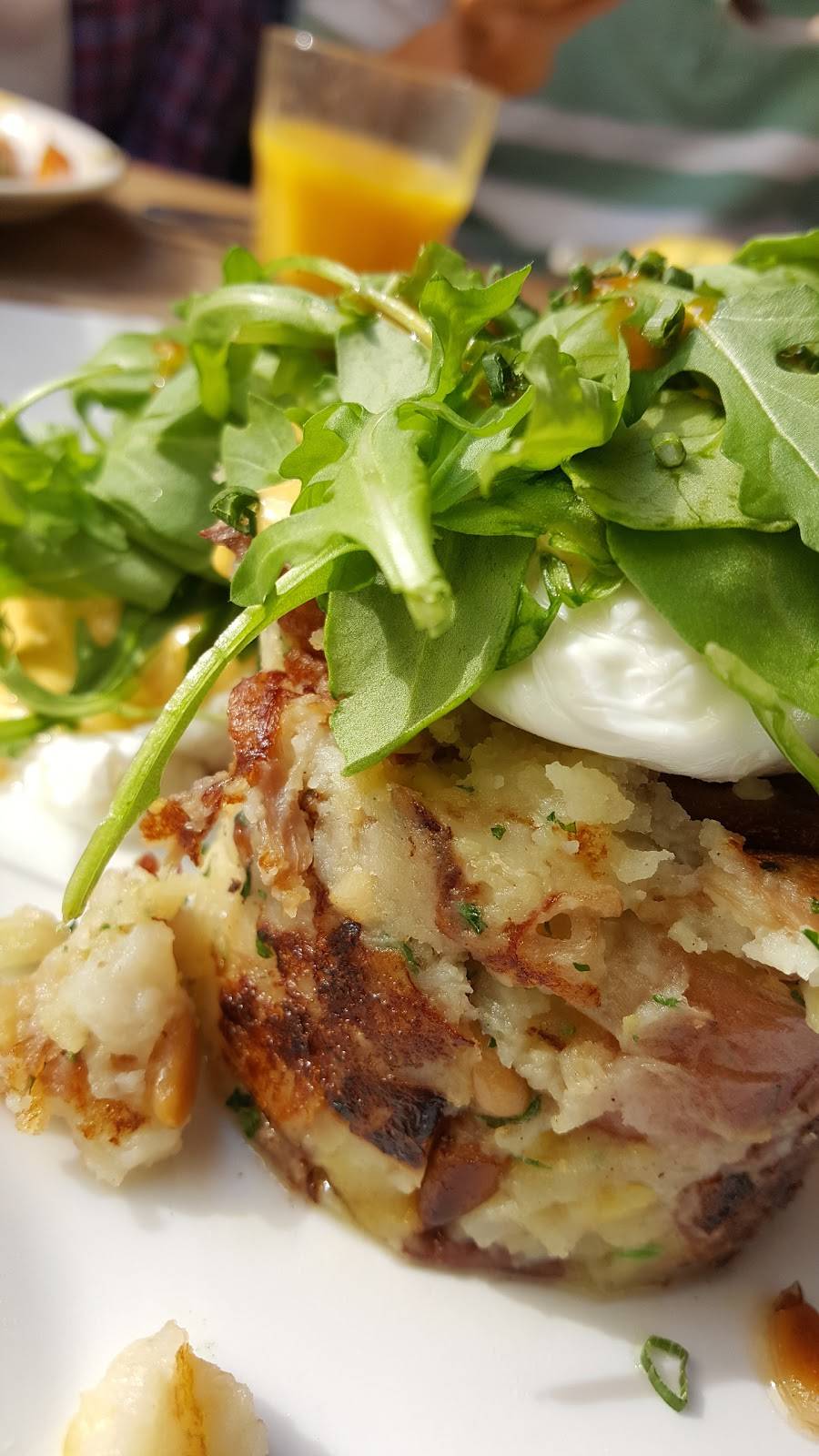 Ten Bells Tavern | restaurant | 232 W 7th St, Dallas, TX 75208, USA | 2149432677 OR +1 214-943-2677