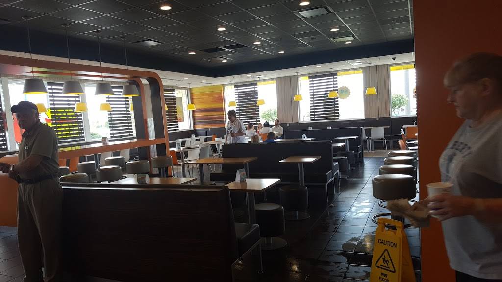 McDonalds | cafe | 1139 N Morton St, Franklin, IN 46131, USA | 3177383224 OR +1 317-738-3224