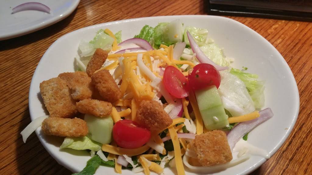 Outback Steakhouse | restaurant | 2468 Tittabawassee Rd, Saginaw, MI 48604, USA | 9897972319 OR +1 989-797-2319