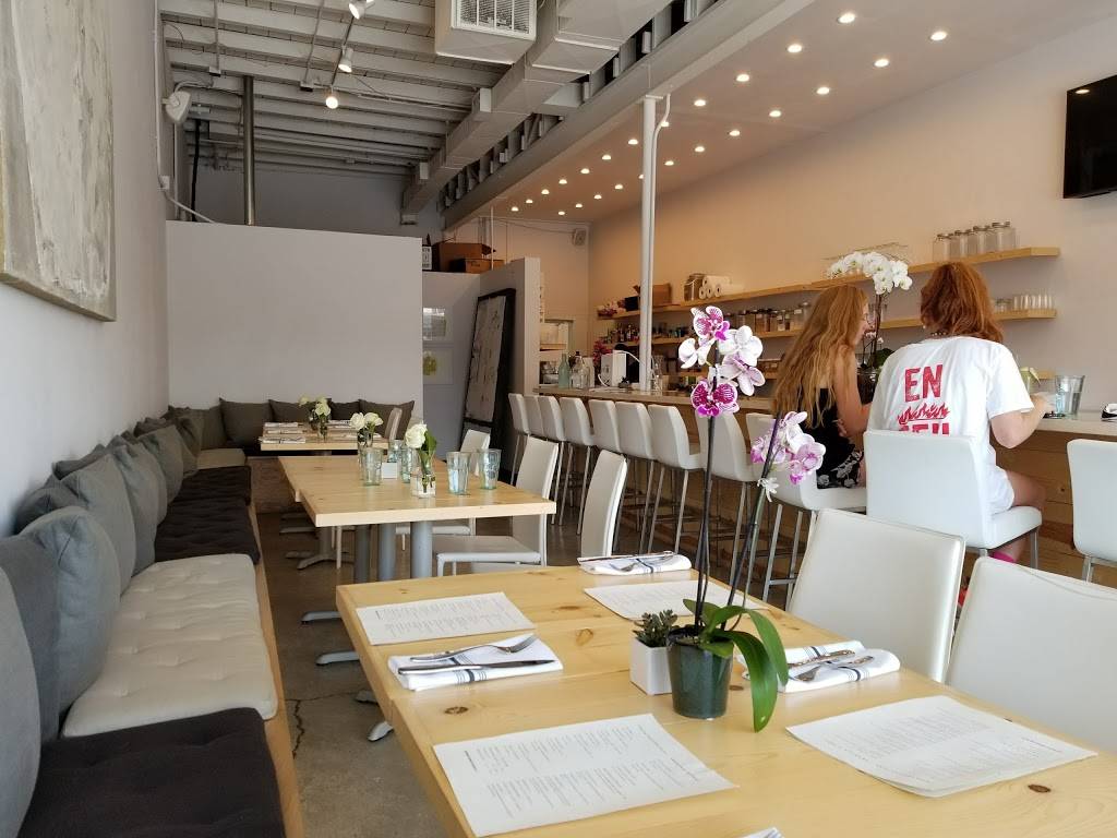 Pure Food and Juice | restaurant | Center 1 3524, S Peoria Ave, Tulsa, OK 74105, USA | 9183928090 OR +1 918-392-8090