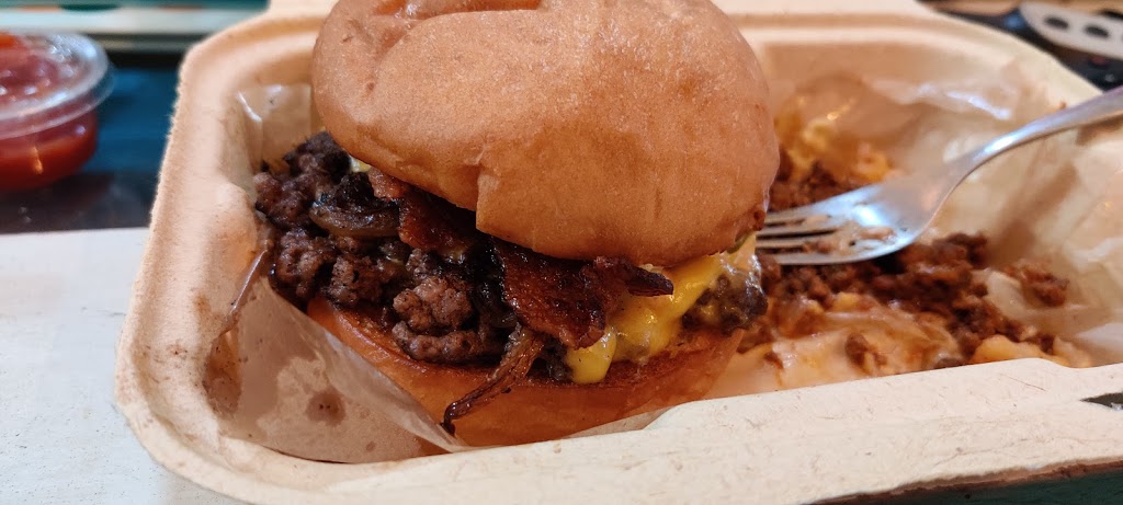 Beedos | restaurant | 1634 Sea Island Pkwy, St Helena Island, SC 29920, USA | 8436122901 OR +1 843-612-2901