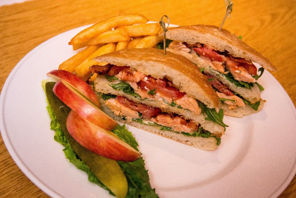 Adobe Restaurant and Lounge | restaurant | 1555 Hwy 101 N, Yachats, OR 97498, USA | 5415475820 OR +1 541-547-5820