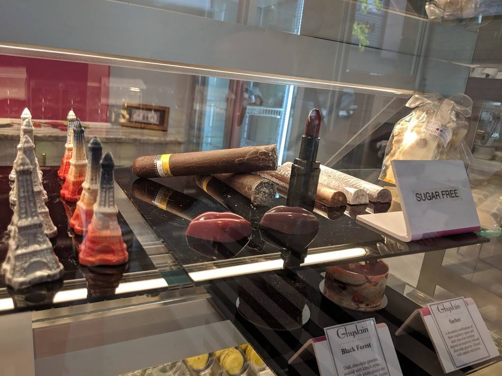 Le Macaron French Pastries | bakery | 7529 Bales St, Liberty Township, OH 45069, USA | 5137555400 OR +1 513-755-5400