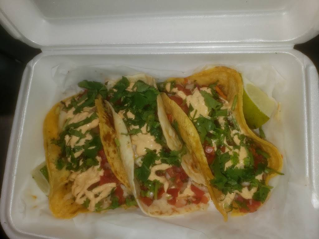 Captain Coconuts Tacos & More | restaurant | 1316 Government St, Ocean Springs, MS 39564, USA | 2283655334 OR +1 228-365-5334