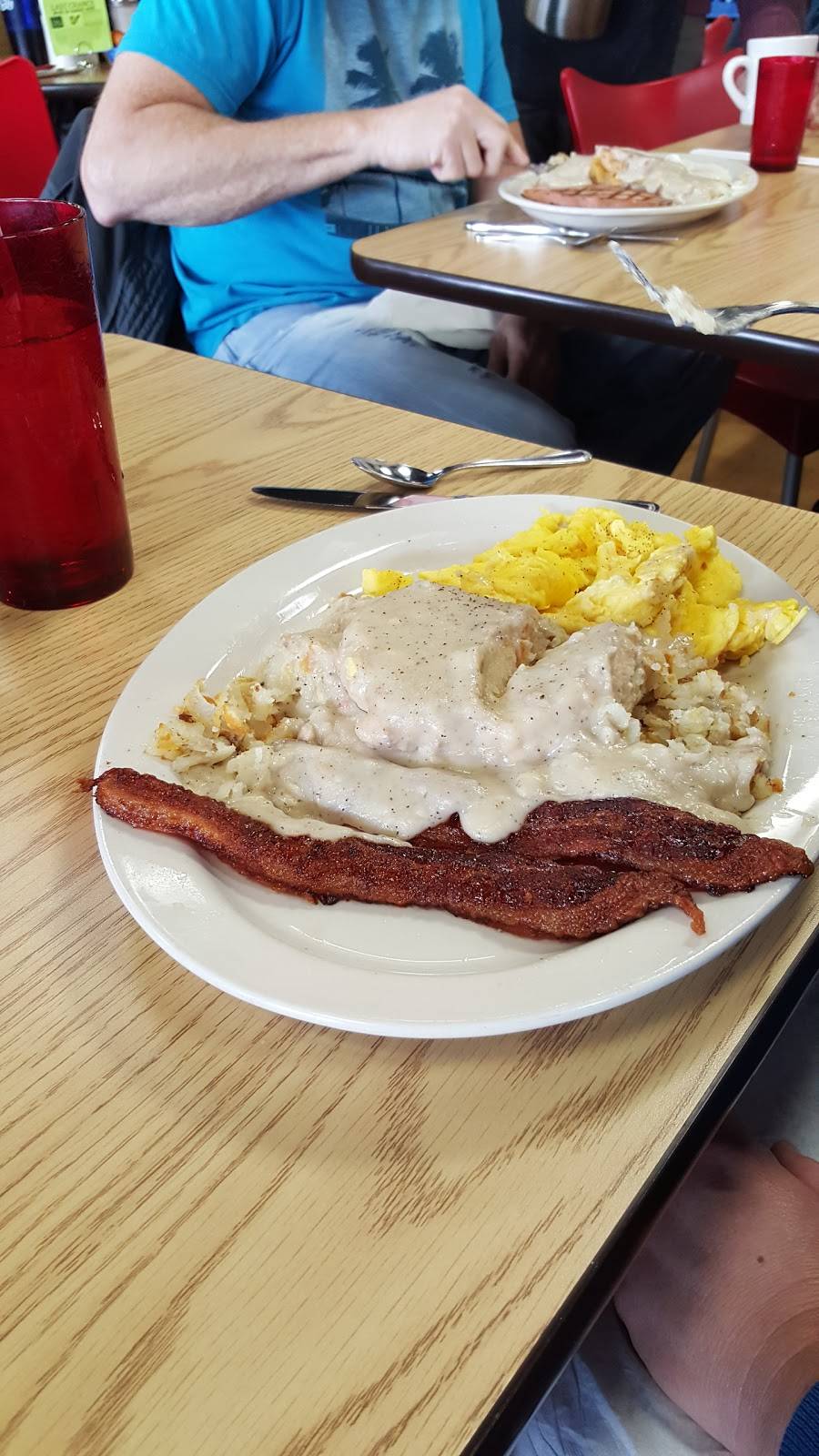 Dougs Breakfast Lunch | restaurant | 3659 Austin Bluffs Pkwy, Colorado Springs, CO 80918, USA | 7193544620 OR +1 719-354-4620