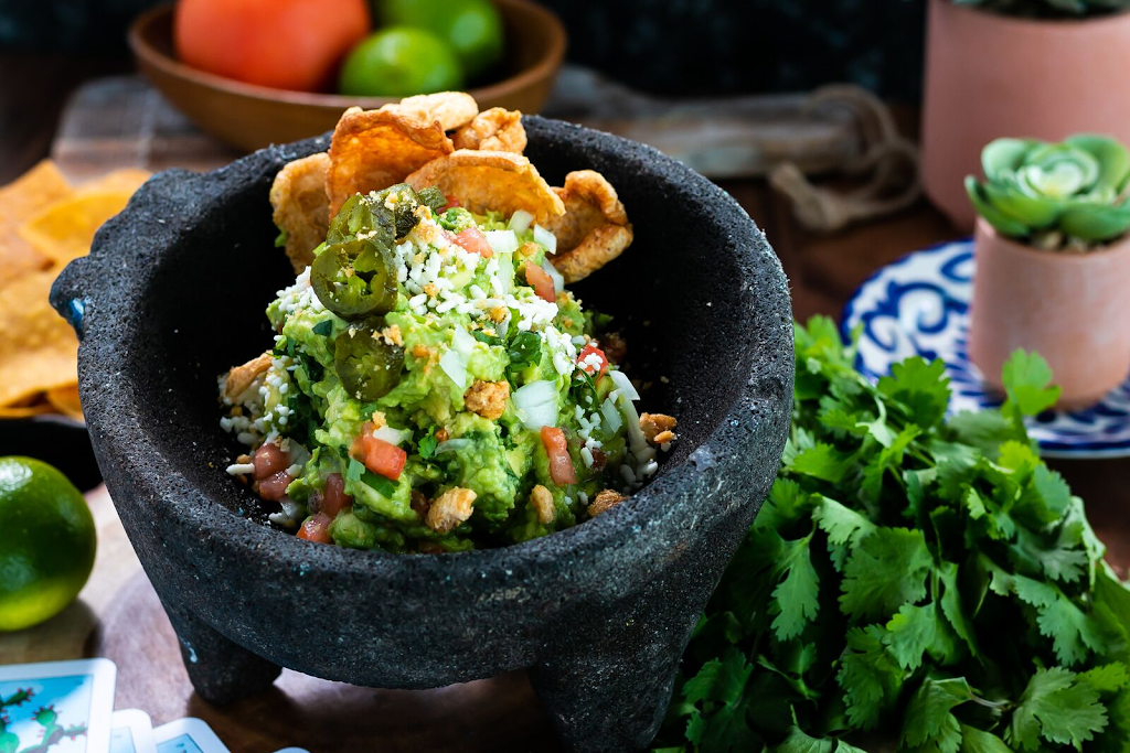 Agave Azul Cocina Mexicana | restaurant | 5855 Winter Garden Vineland Rd #100, Windermere, FL 34786, USA | 4073958350 OR +1 407-395-8350