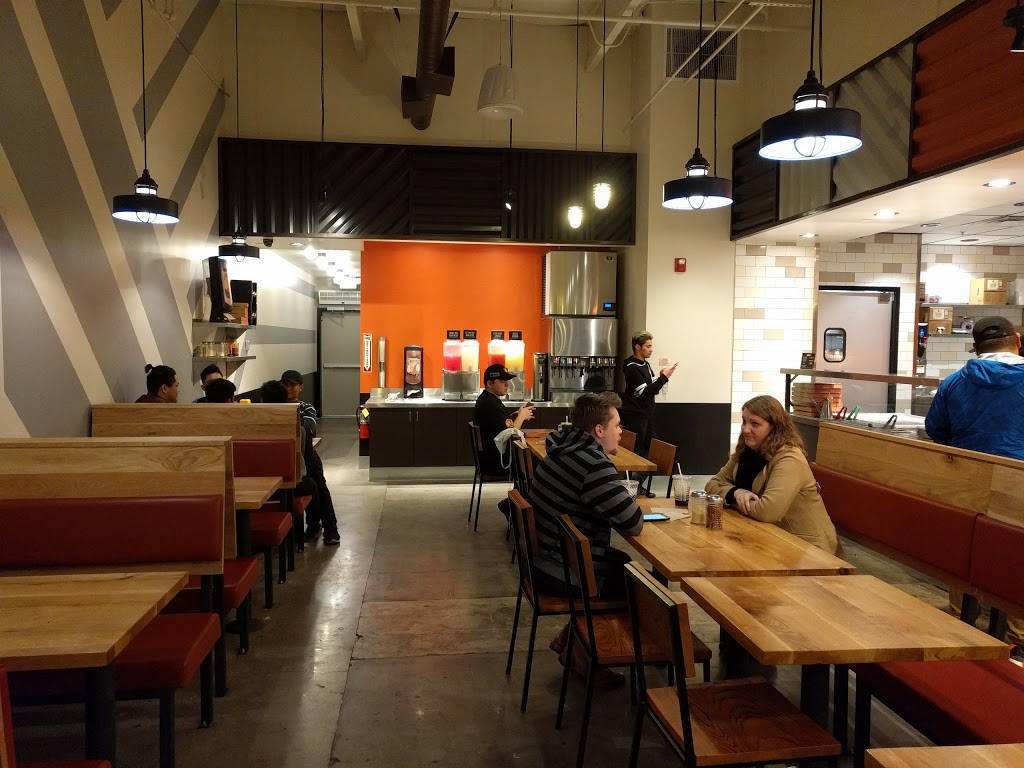 Blaze Pizza | meal takeaway | 7952 Van Nuys Blvd, Panorama City, CA 91402, USA | 8189624847 OR +1 818-962-4847