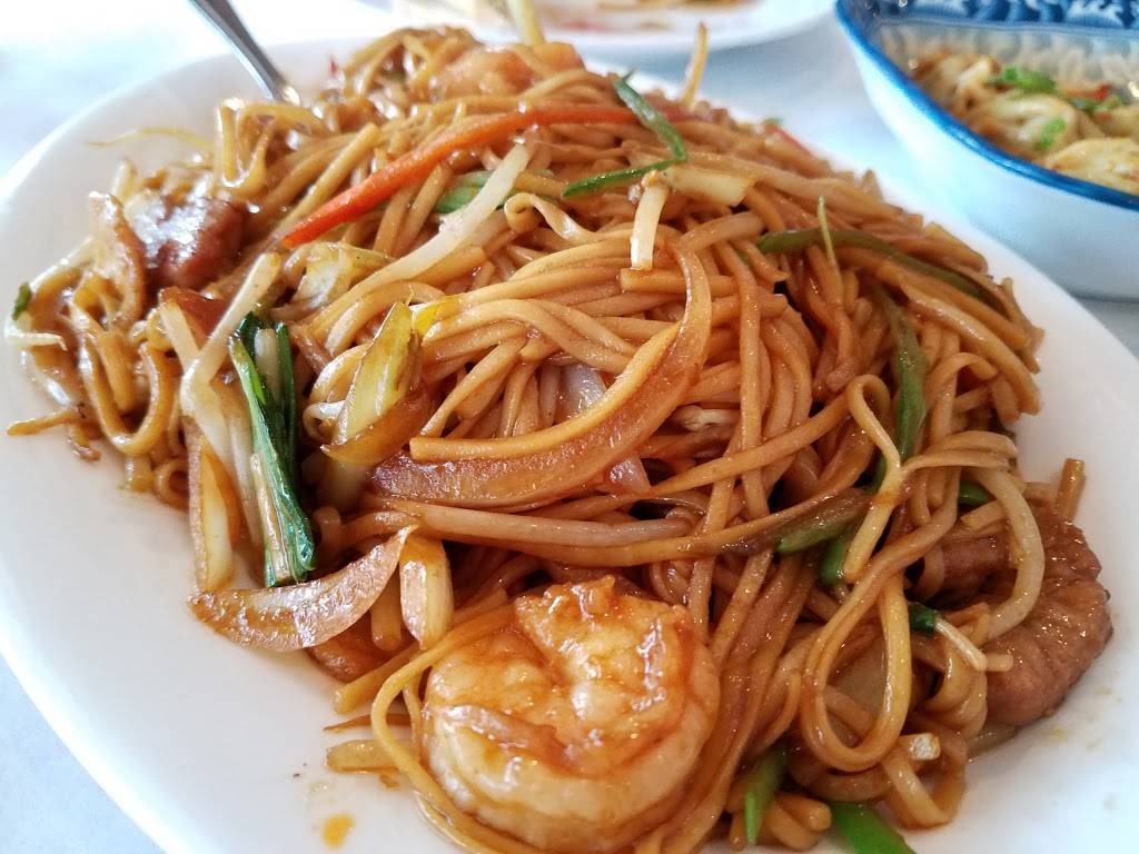 Yus Bistro | restaurant | 658 IL-59, Naperville, IL 60540, USA | 6308486998 OR +1 630-848-6998