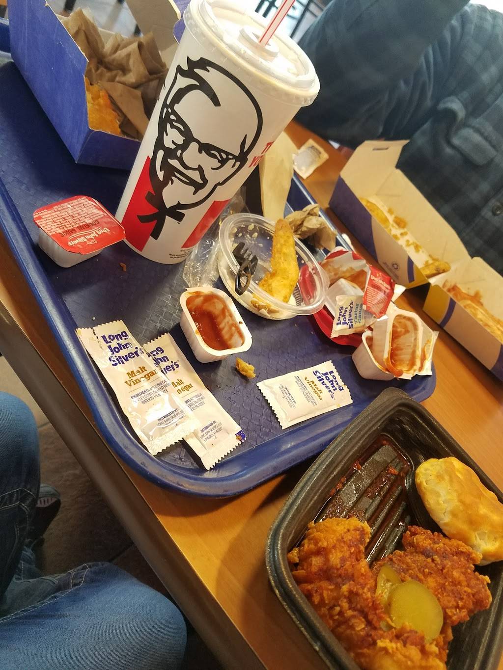 Long John Silvers | restaurant | 3949 N 132nd St, Omaha, NE 68164, USA | 4024966550 OR +1 402-496-6550